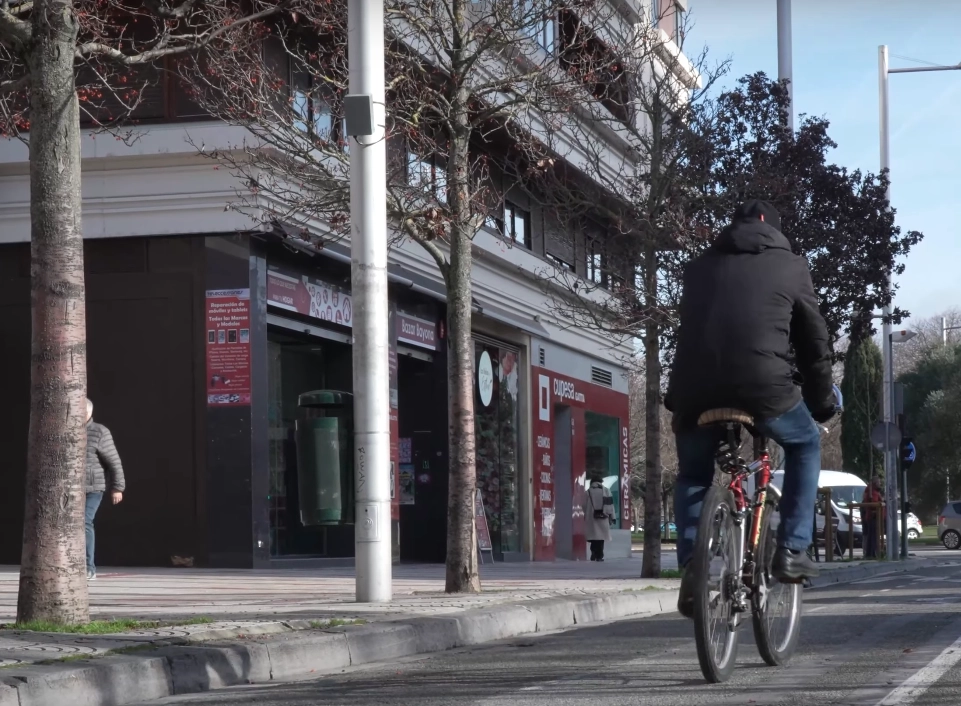 Radar uRAD desplegado para conteo de bicicletas
