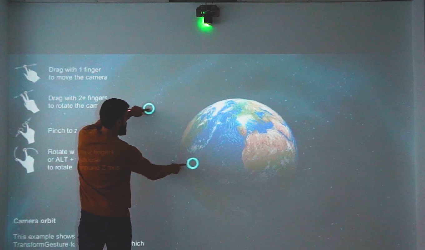 Instalación real de uRAD Touch Wall sobre superficie pasiva de gran formato